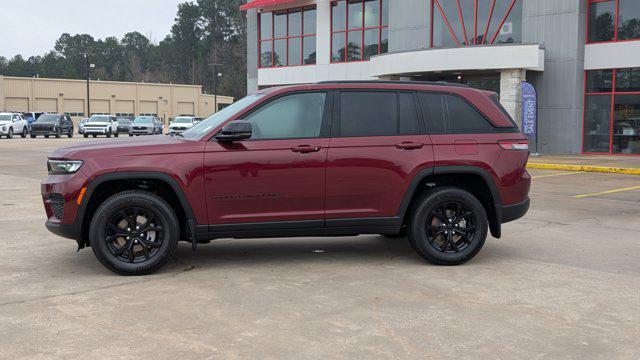 new 2025 Jeep Grand Cherokee car, priced at $45,155