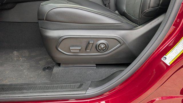 new 2025 Jeep Grand Cherokee car, priced at $45,155