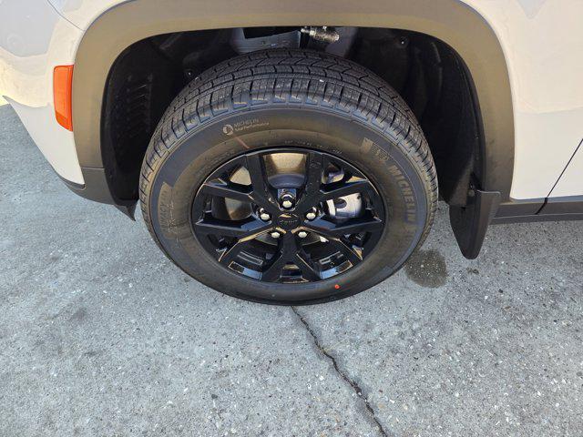 new 2025 Jeep Grand Cherokee L car, priced at $46,060