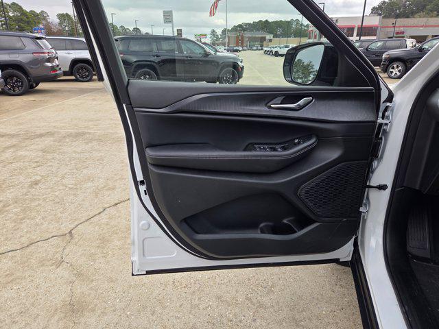 new 2025 Jeep Grand Cherokee L car, priced at $46,060