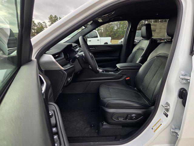 new 2025 Jeep Grand Cherokee L car, priced at $46,060