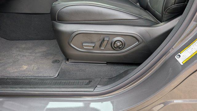 new 2025 Jeep Grand Cherokee car, priced at $45,155