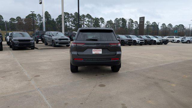 new 2025 Jeep Grand Cherokee car, priced at $45,155
