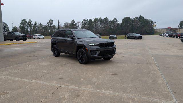 new 2025 Jeep Grand Cherokee car, priced at $45,155