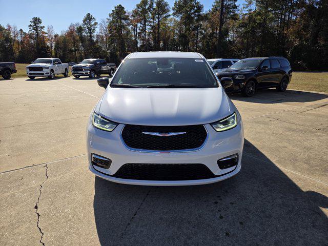 new 2026 Chrysler Pacifica car, priced at $45,640