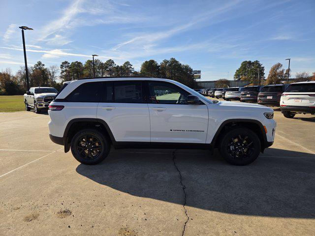 new 2025 Jeep Grand Cherokee car, priced at $44,060
