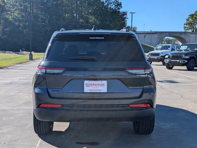 new 2025 Jeep Grand Cherokee car, priced at $49,370