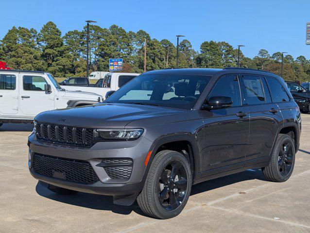 new 2025 Jeep Grand Cherokee car, priced at $49,370