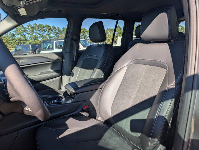 new 2025 Jeep Grand Cherokee car, priced at $49,370