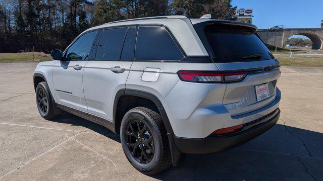 new 2025 Jeep Grand Cherokee car, priced at $45,755