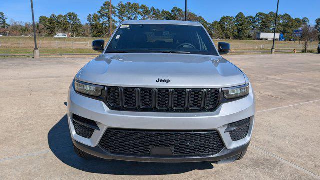 new 2025 Jeep Grand Cherokee car, priced at $45,755
