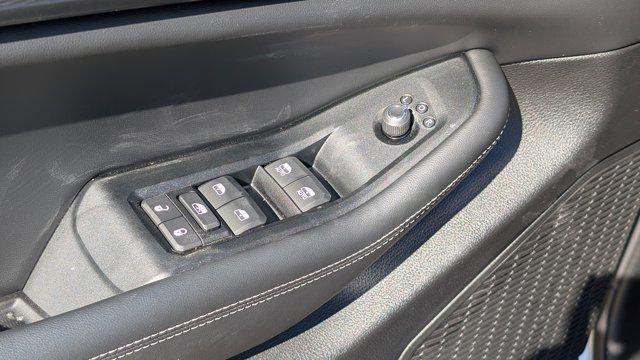 new 2025 Jeep Grand Cherokee car, priced at $45,755