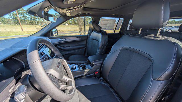 new 2025 Jeep Grand Cherokee car, priced at $45,755