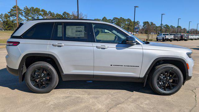 new 2025 Jeep Grand Cherokee car, priced at $45,755
