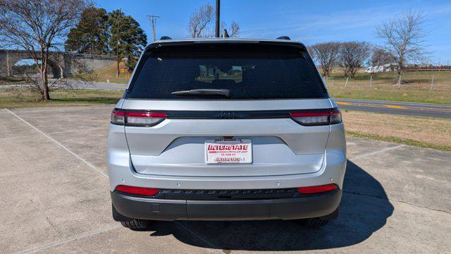 new 2025 Jeep Grand Cherokee car, priced at $45,755