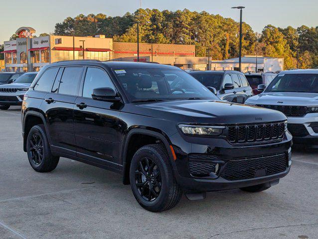new 2025 Jeep Grand Cherokee car, priced at $45,155