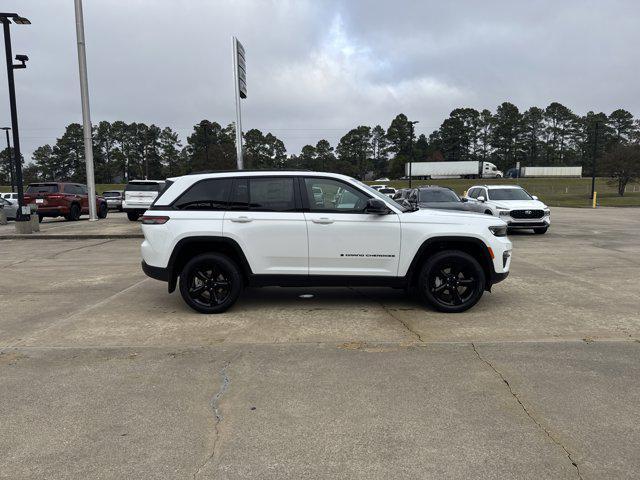 new 2025 Jeep Grand Cherokee car, priced at $48,050