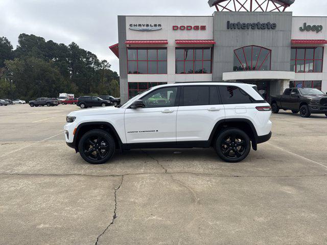 new 2025 Jeep Grand Cherokee car, priced at $48,050