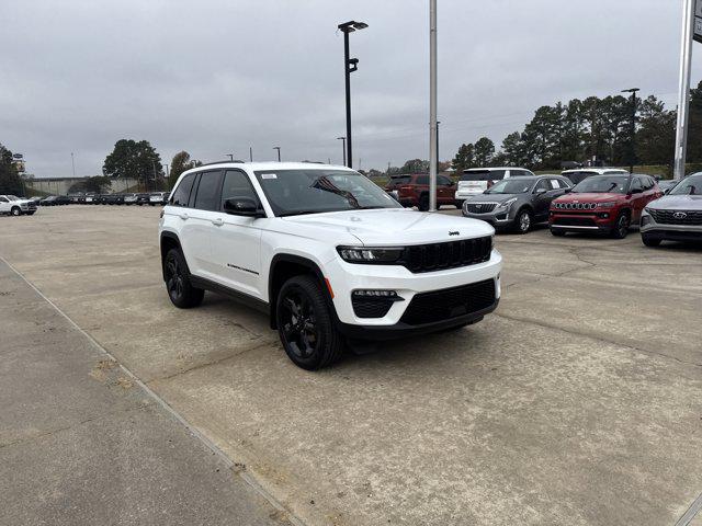 new 2025 Jeep Grand Cherokee car, priced at $48,050