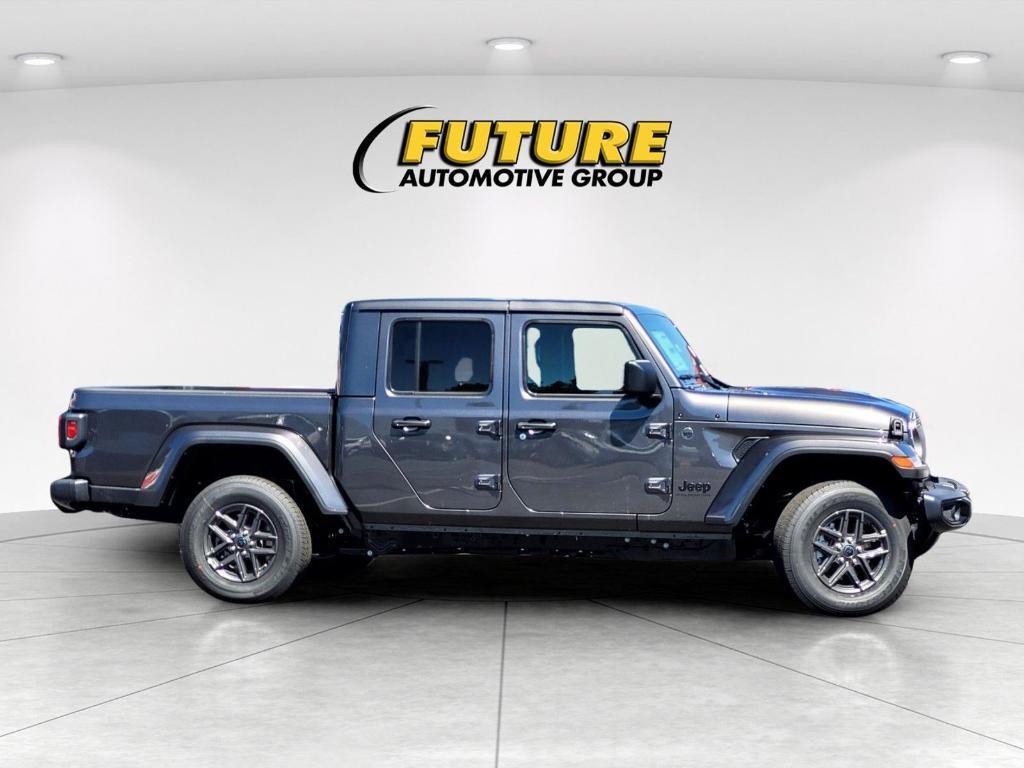 new 2026 Jeep Gladiator car, priced at $45,945