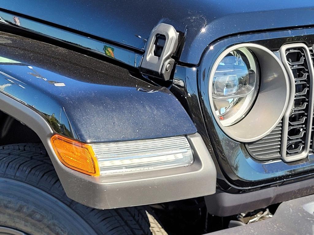 new 2026 Jeep Gladiator car, priced at $51,590