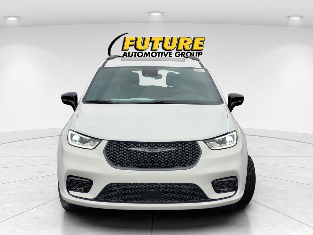 new 2026 Chrysler Pacifica car, priced at $52,281