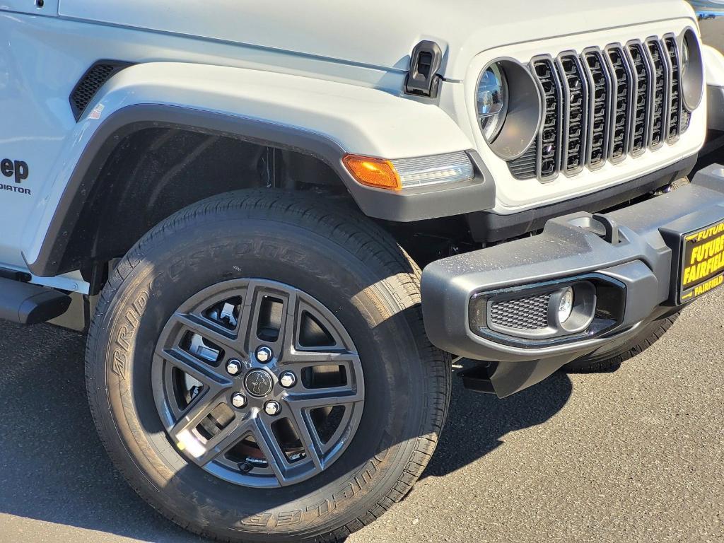 new 2026 Jeep Gladiator car, priced at $52,590