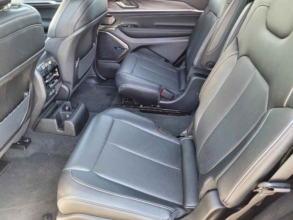 new 2024 Jeep Grand Cherokee L car, priced at $51,999