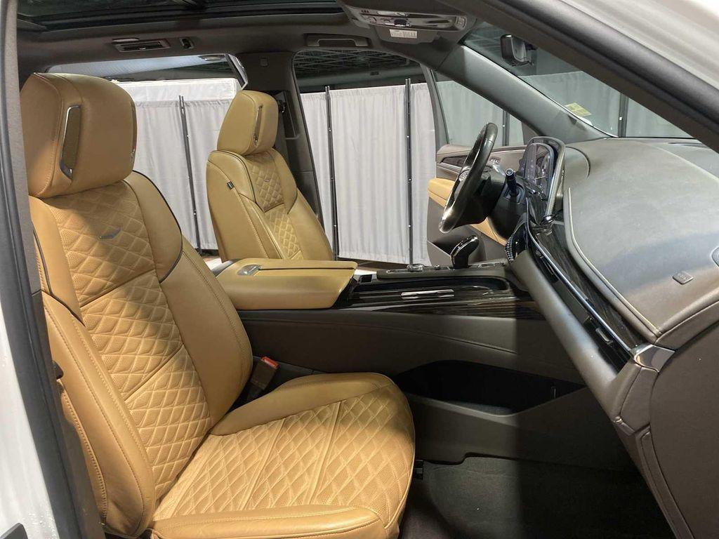 used 2022 Cadillac Escalade ESV car, priced at $51,880