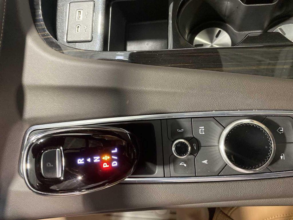 used 2022 Cadillac Escalade ESV car, priced at $51,880