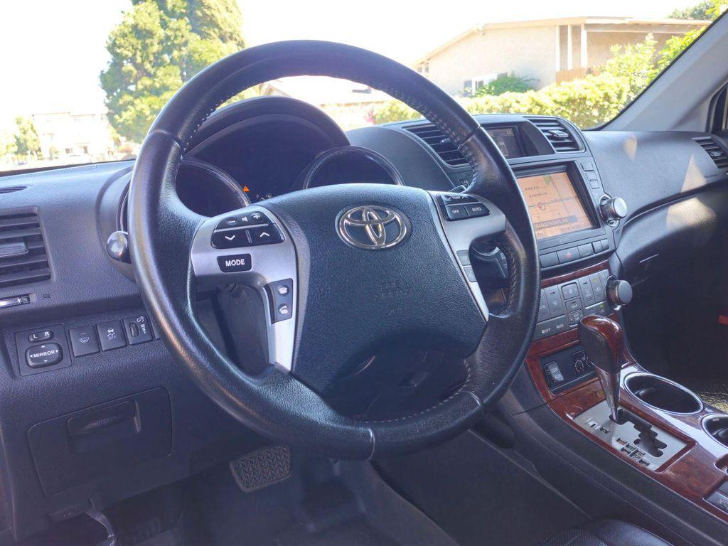 used 2012 Toyota Highlander car, priced at $9,899