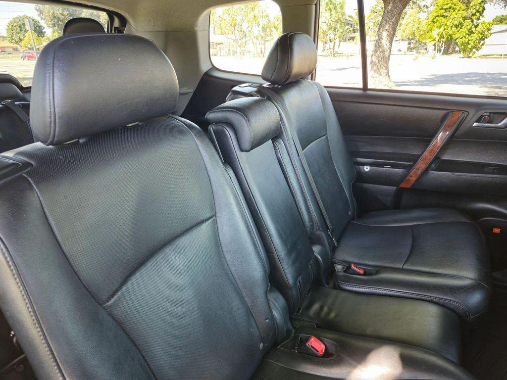 used 2012 Toyota Highlander car, priced at $9,899