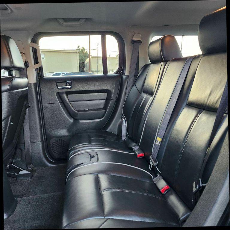 used 2006 Hummer H3 car, priced at $8,599