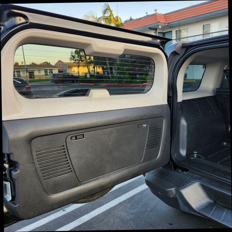 used 2006 Hummer H3 car, priced at $8,599