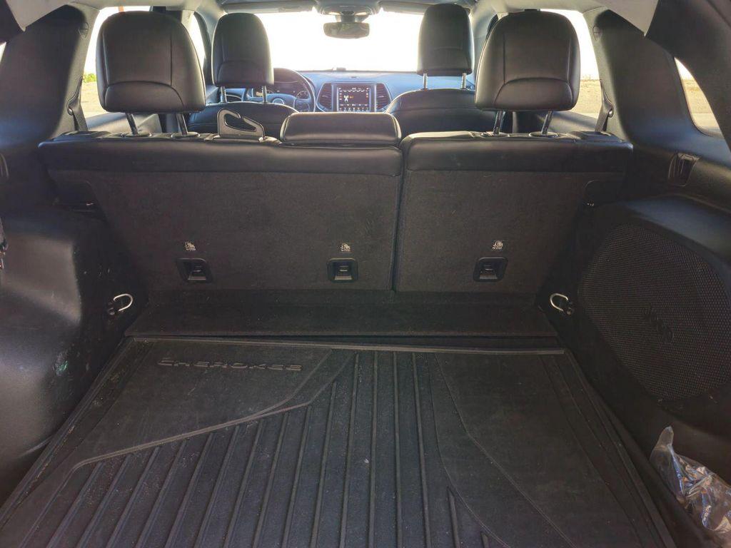 used 2019 Jeep Cherokee car, priced at $15,399