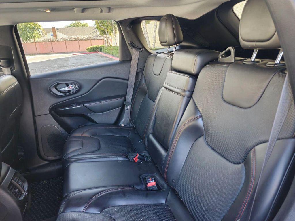 used 2019 Jeep Cherokee car, priced at $15,399