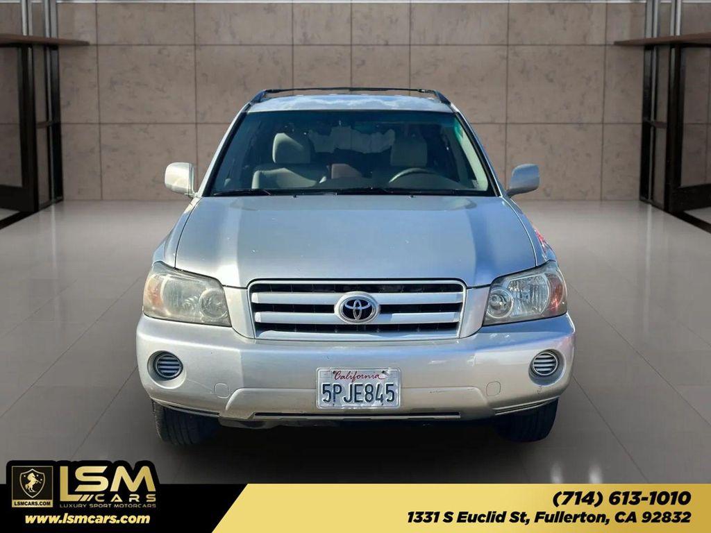 used 2005 Toyota Highlander car, priced at $5,999