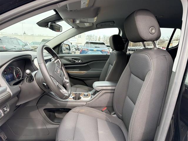 used 2022 GMC Acadia car, priced at $25,999