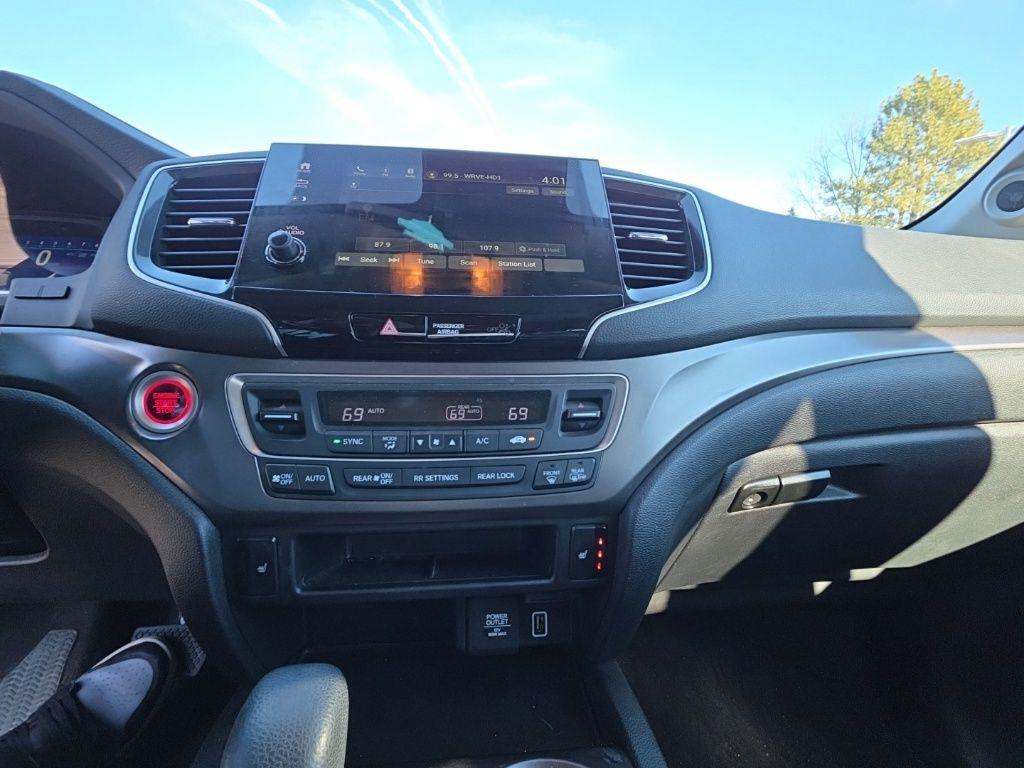 used 2020 Honda Pilot car, priced at $22,995