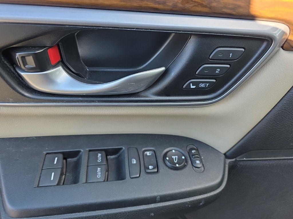 used 2017 Honda CR-V car, priced at $16,995