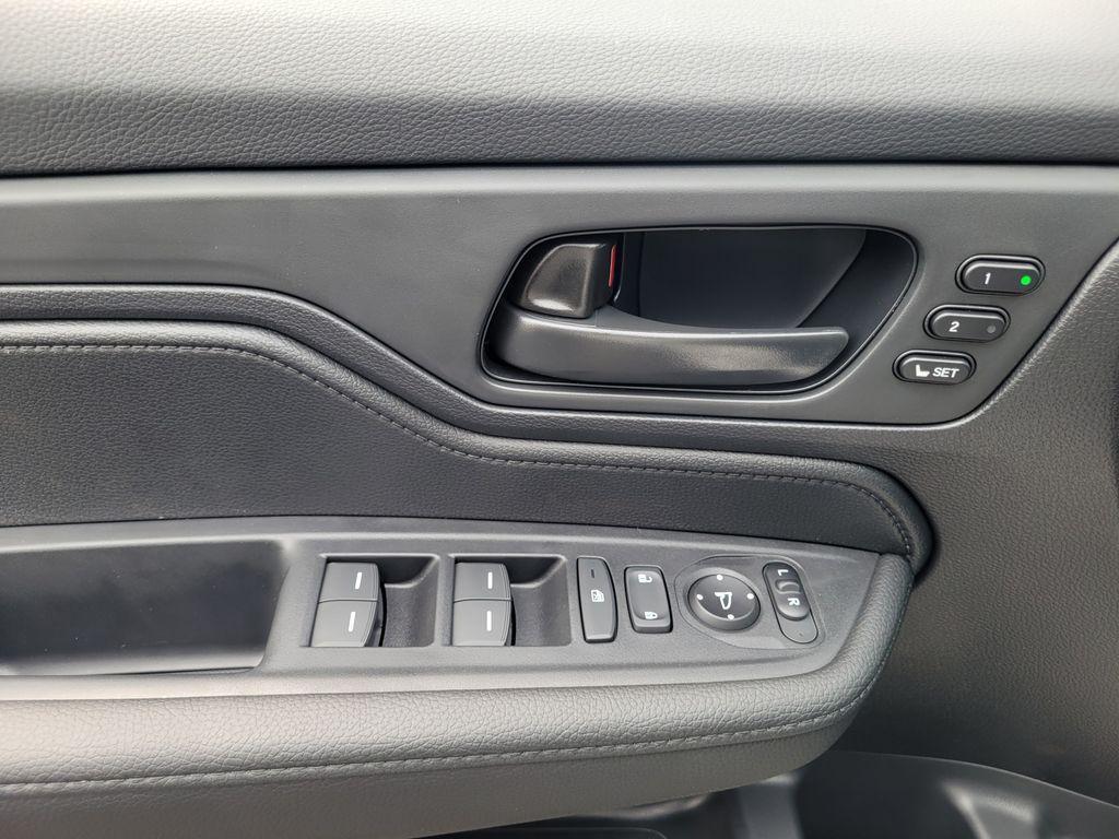 new 2026 Honda Odyssey car, priced at $44,290