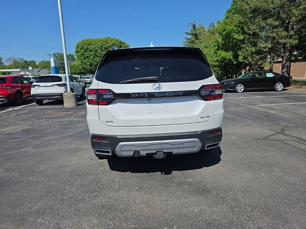 used 2025 Honda Pilot car, priced at $49,995