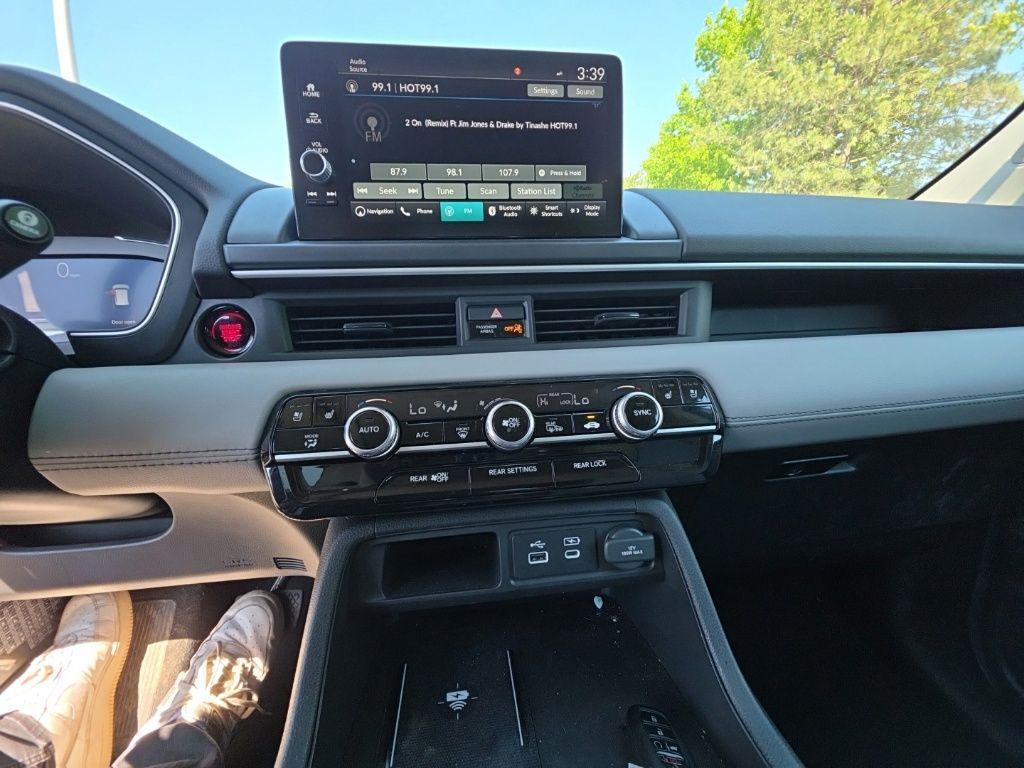 used 2025 Honda Pilot car, priced at $49,995