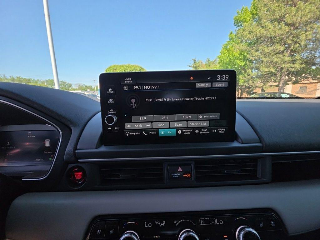 used 2025 Honda Pilot car, priced at $49,995
