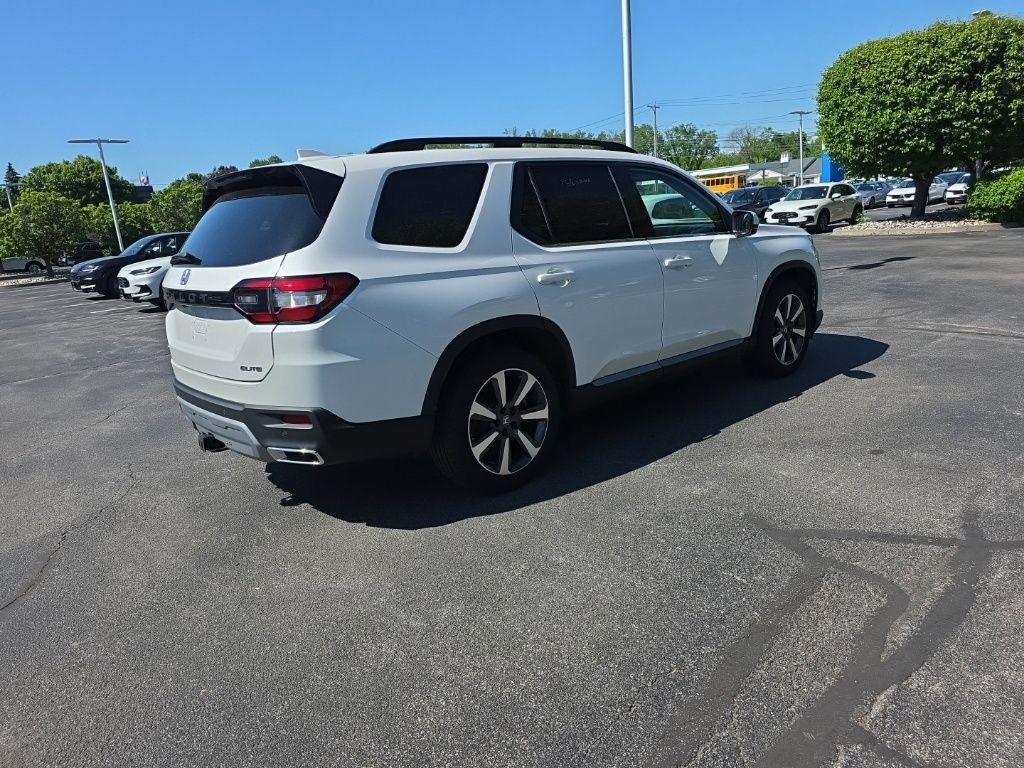 used 2025 Honda Pilot car, priced at $49,995
