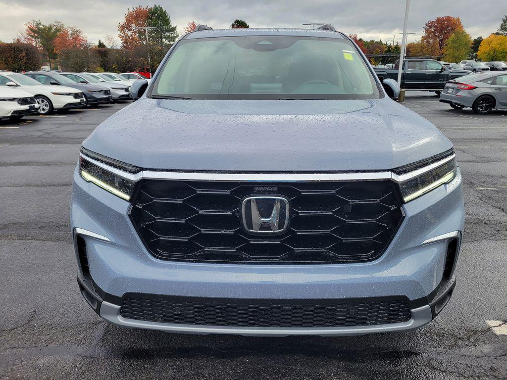 new 2025 Honda Pilot car, priced at $53,450