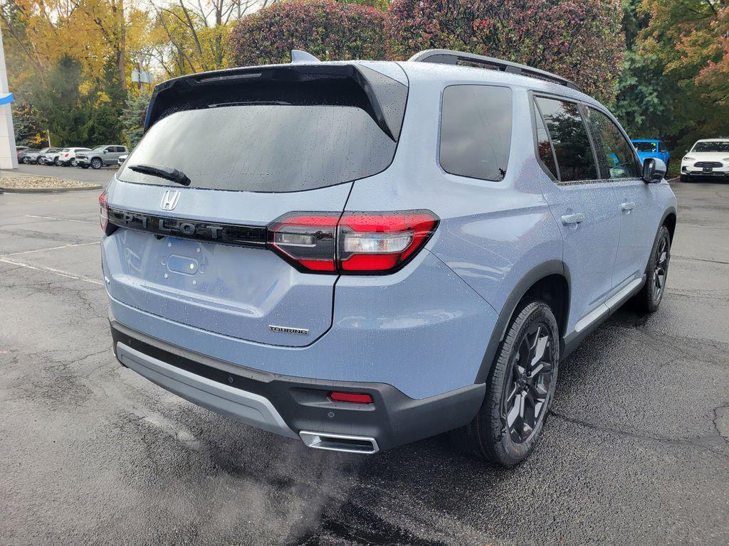new 2025 Honda Pilot car, priced at $53,450
