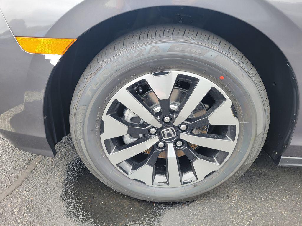 new 2026 Honda Odyssey car, priced at $44,290