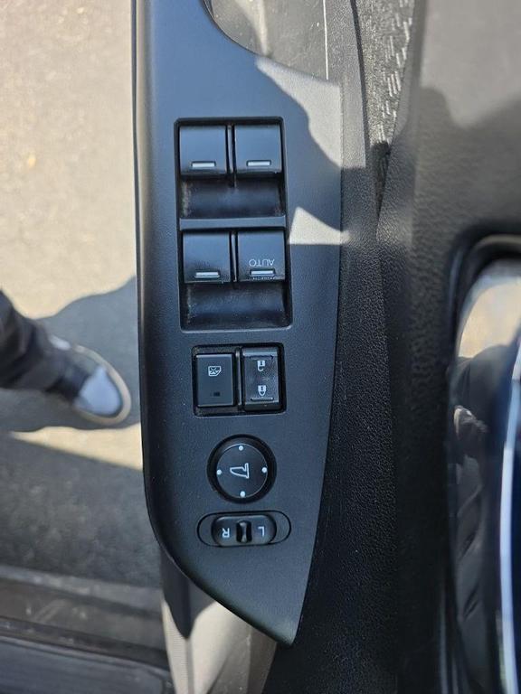 used 2015 Honda CR-V car, priced at $15,695