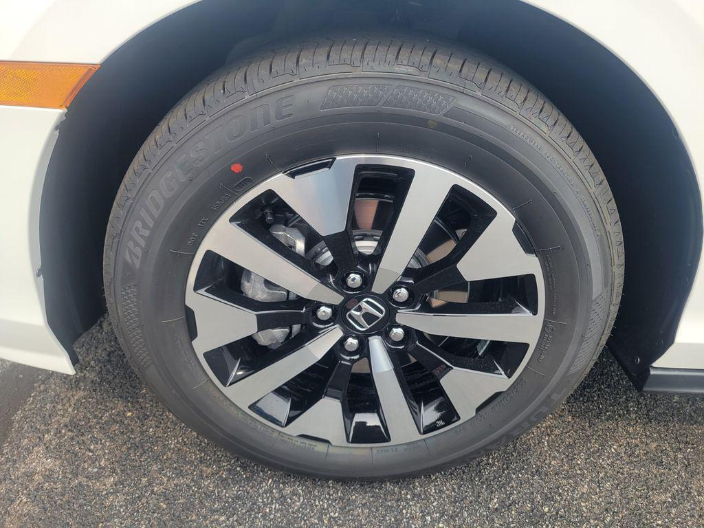 new 2025 Honda Odyssey car, priced at $45,145